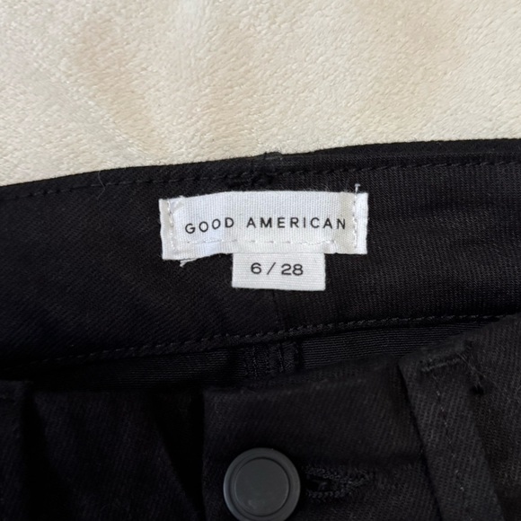 Good American Good Classic Bootcut Jeans - Picture 6 of 9